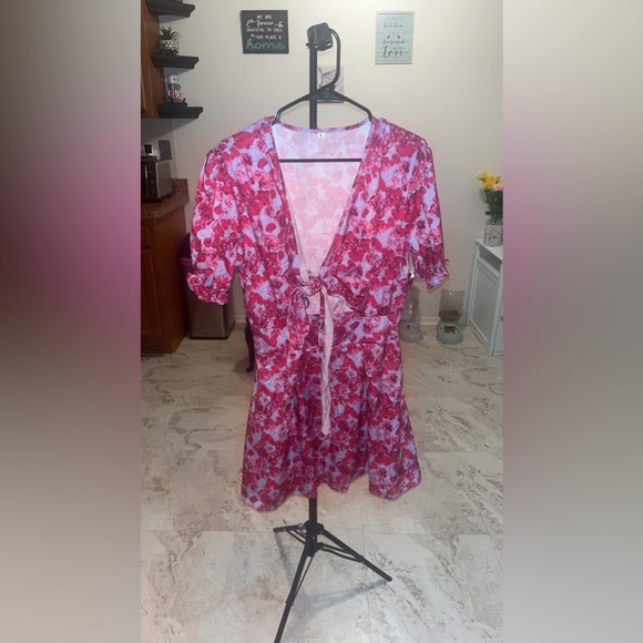 Large all over print tie front A-line dress from SHEIN. Purple/pink - Picture 1 of 6